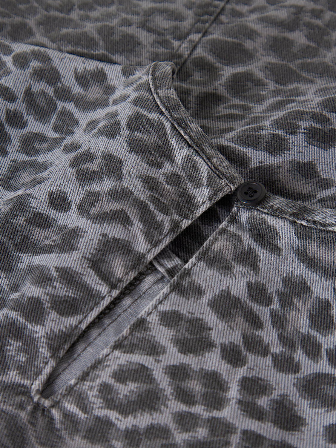 model_shot-front_full